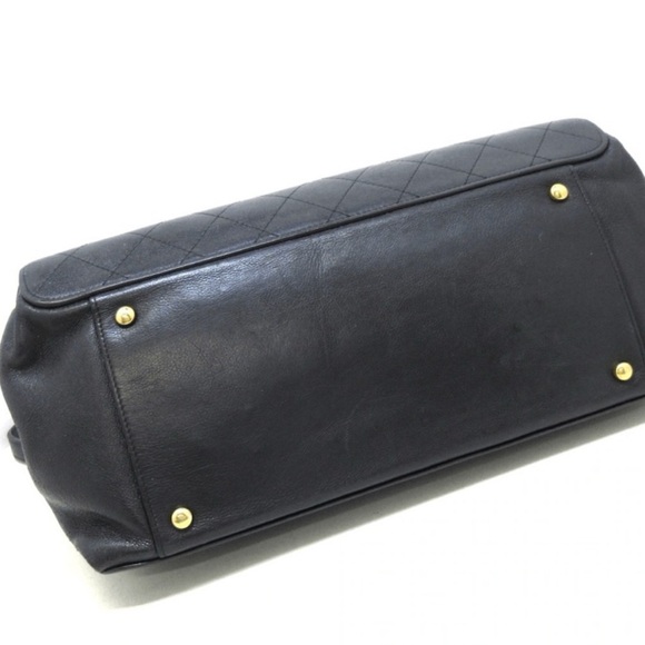 CHANEL Italy Leather Executive Tote Bag - Picture 6 of 16